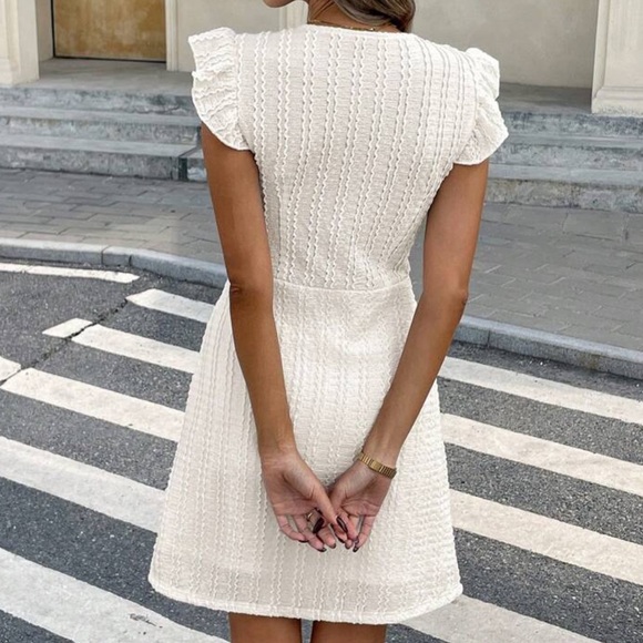 New Elegant White V neck short sleeve Lace Dress - Picture 4 of 5